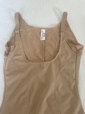 MAIDENFORM Essential Shaper Nude Nylon Spandex M Like New